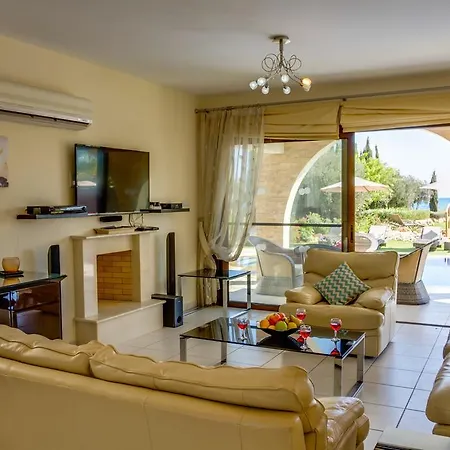 Oceanus Villa Ayia Napa